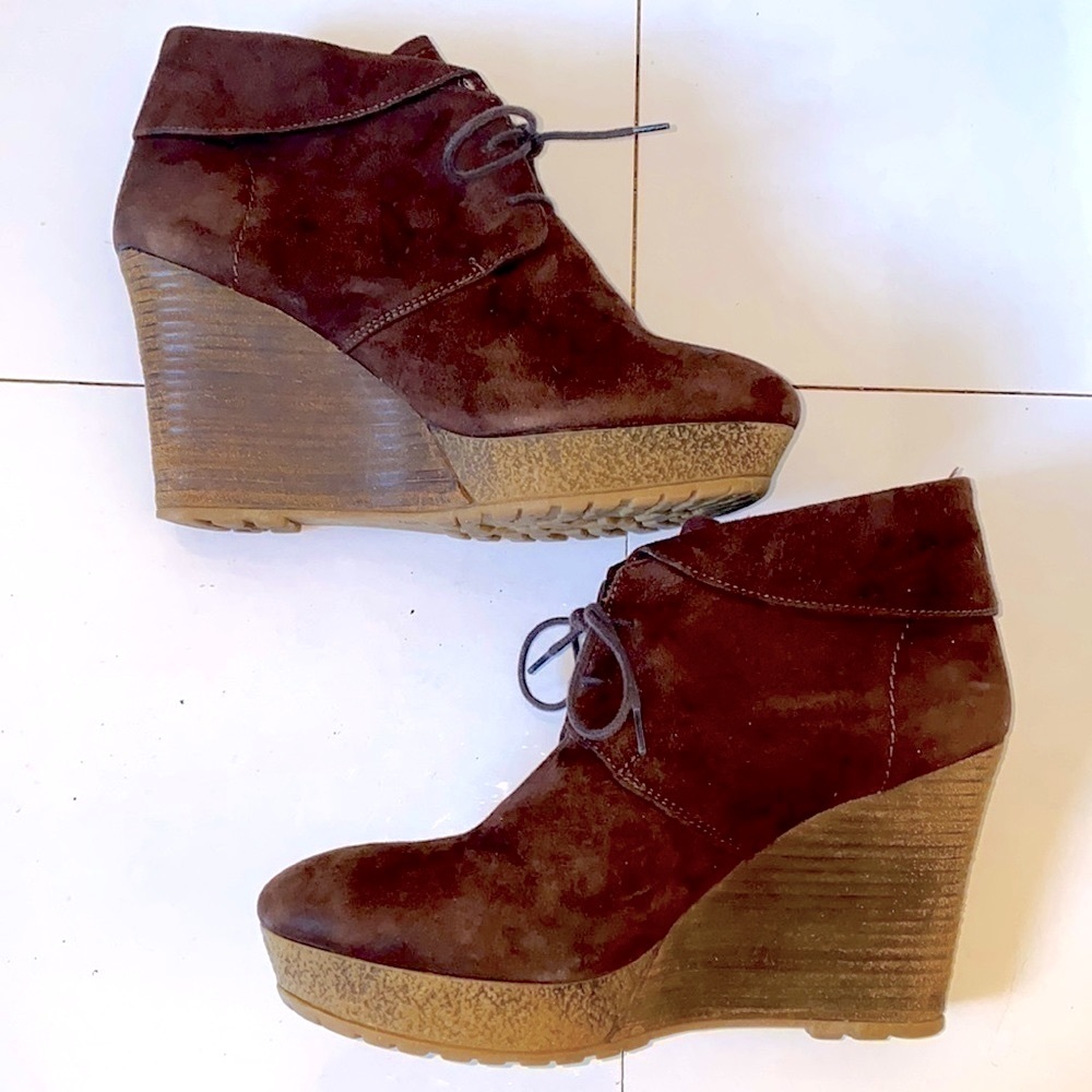 Chocolate Brown 💯 suede wedge booties. Lace up. Size 8. 4”  wooden wedge.
